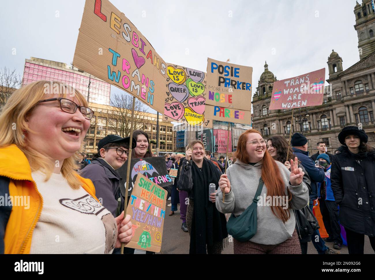 Let women speak rally hi-res stock photography and images - Alamy