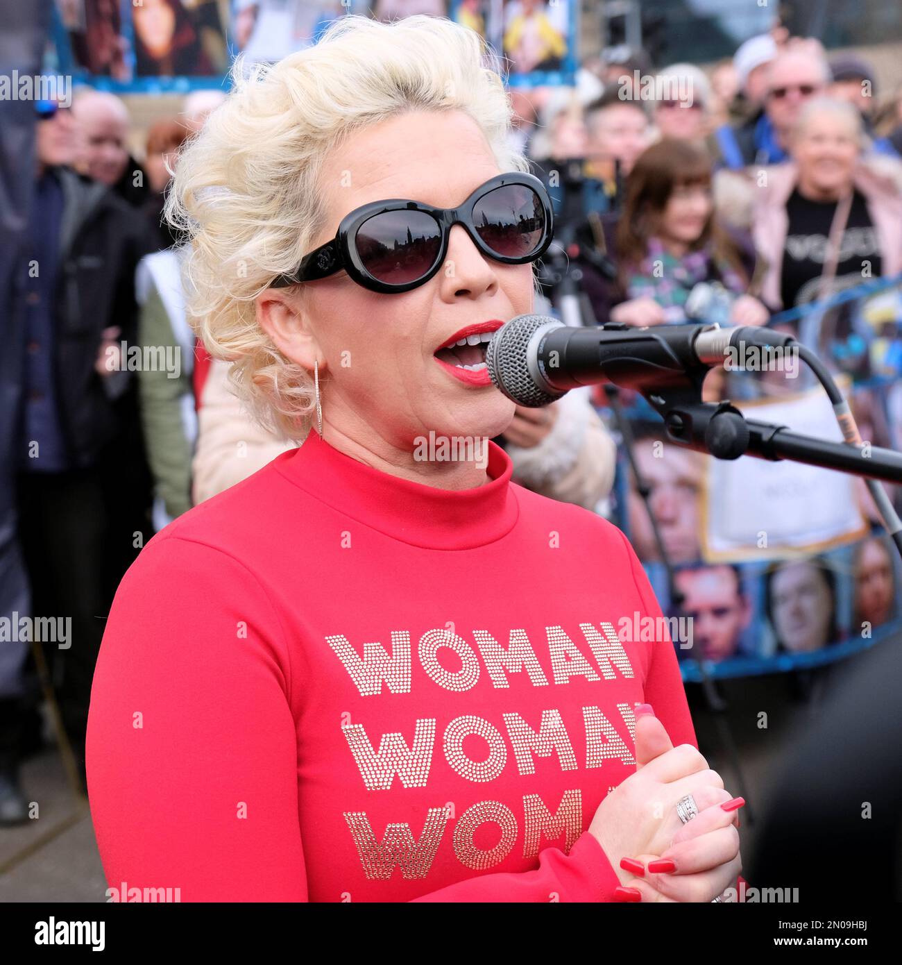 Glasgow, Scotland, UK. 5th February 2023. Anti-transgender rights activist  Kellie-Jay Keen also known as Posie Parker addresses the crowd in George  Square, Standing up for Women Rally, Stand Up for Women's &