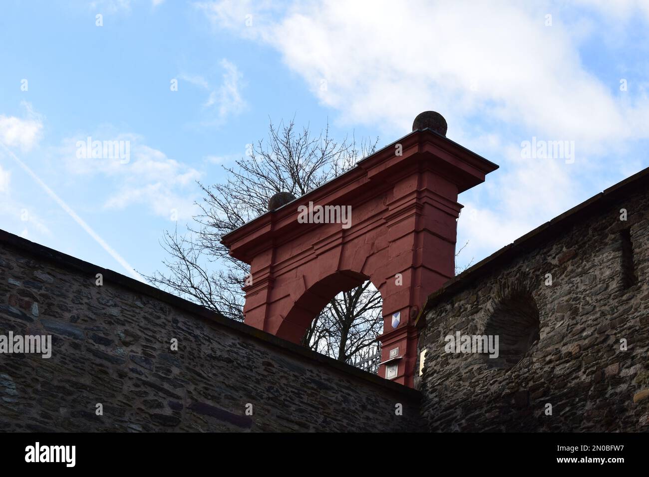 Bridge arch landmark town hi-res stock photography and images - Alamy