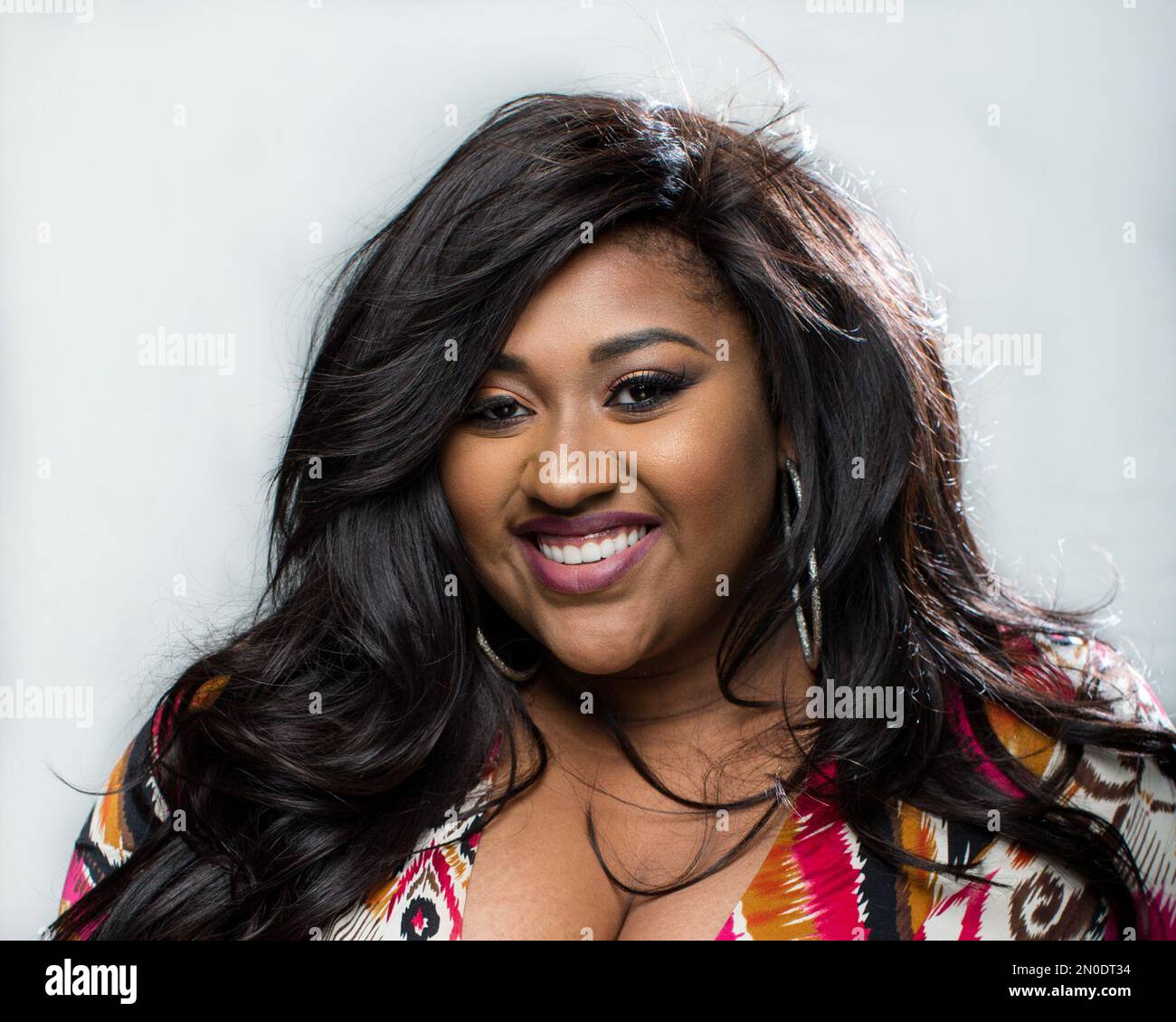 In this Jan. 11, 2016 photo, singer Jazmine Sullivan poses for a