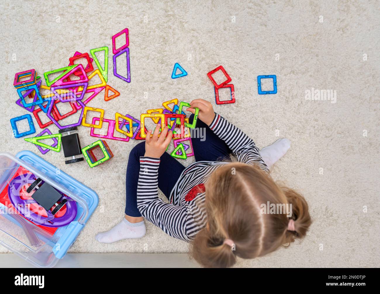 Magnetic Multiplay Construction