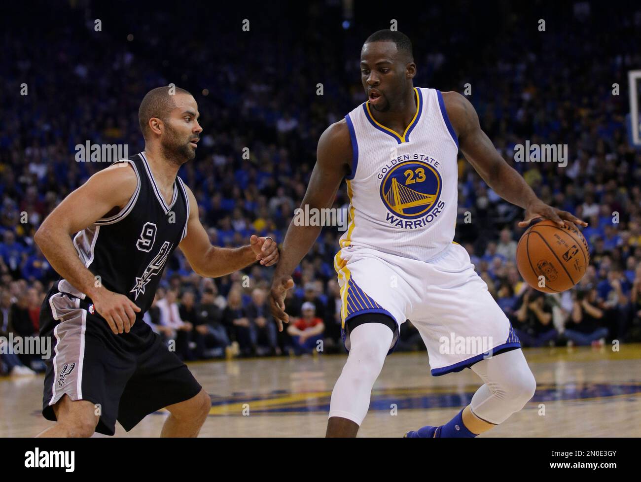Pau Gasol of Los Angeles Lakers, center, challenges Draymond Green of  Golden State Warriors, left, during a 2013-2014 NBA preseason game in  Shanghai Stock Photo - Alamy
