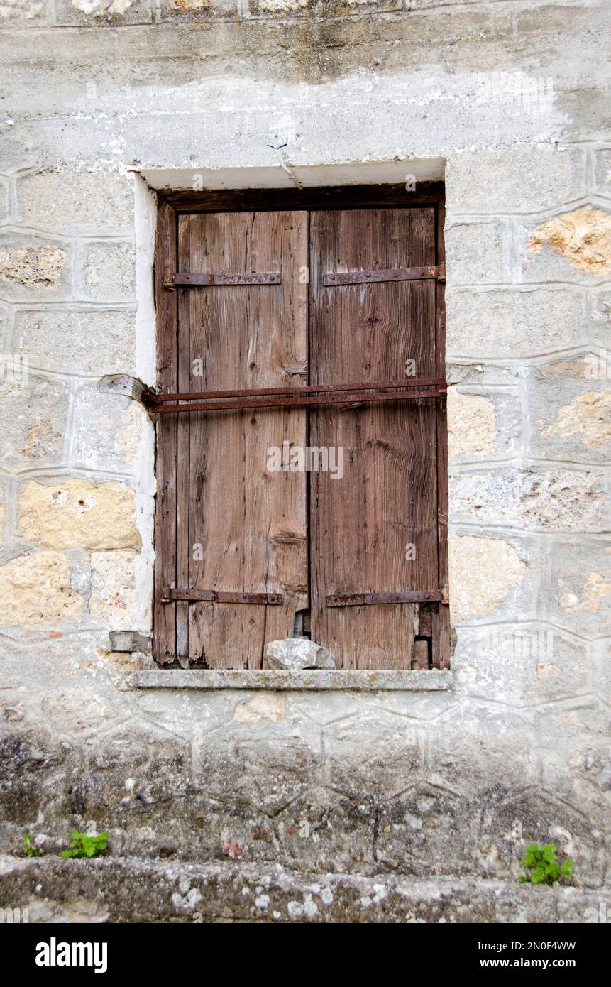 Yellow wall made wooden hi-res stock photography and images - Alamy