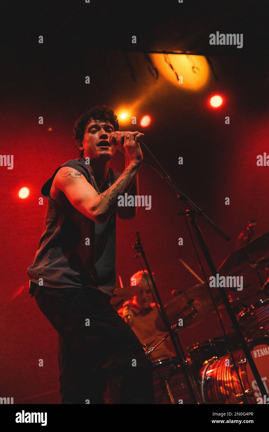 Fin power singer hi-res stock photography and images - Alamy