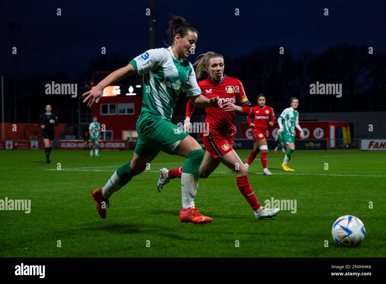 Leverkusen, Germany. 05th Feb, 2023. Leverkusen, Germany, Feb 5th 2023 Jasmin Sehan (15 Bremen) and Elisa Senss (6 Leverkusen) during the Frauen Bundesliga game between Bayer 04 Leverkusen and SV Werder Bremen at Ulrich Haberland Stadium in Leverkusen, Germany (Tatjana Herzberg/SPP) Credit: SPP Sport Press Photo. /Alamy Live News Stock Photo