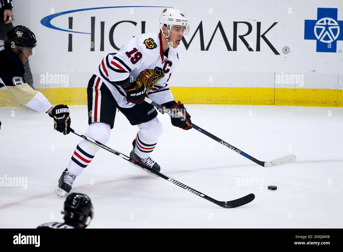 Jonathan Toews new face of Canadian-made NHL 11