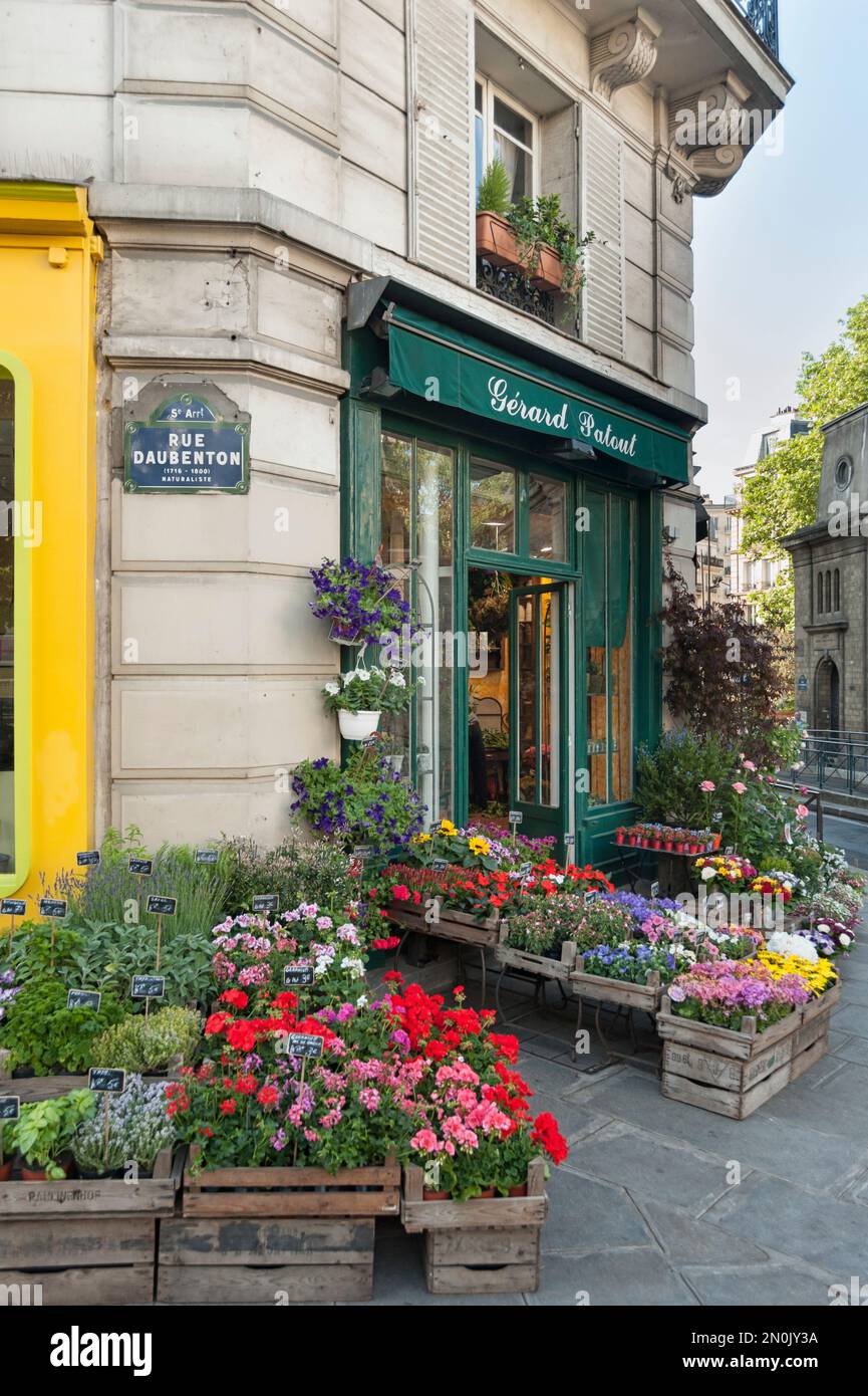 Rue daubenton hi-res stock photography and images - Alamy