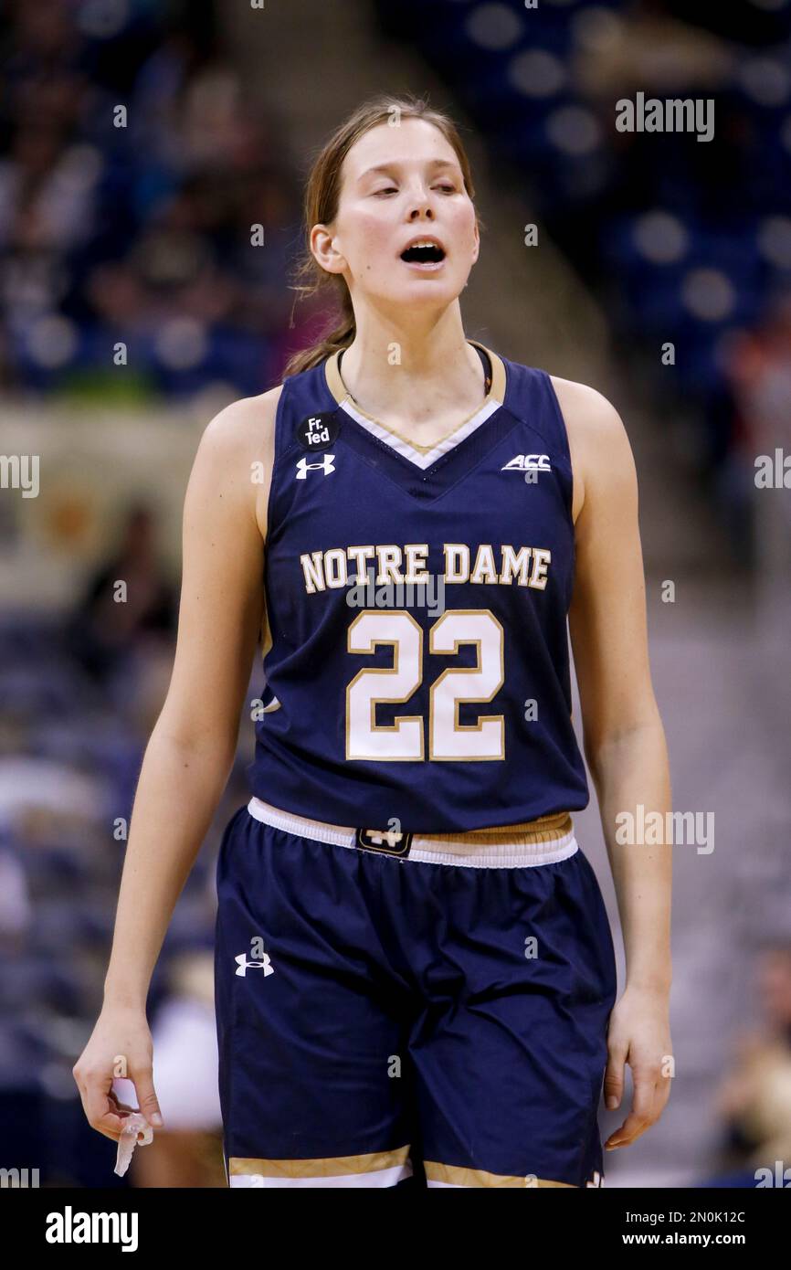 Notre Dame's Madison Cable (22) plays against Pittsburgh in an NCAA