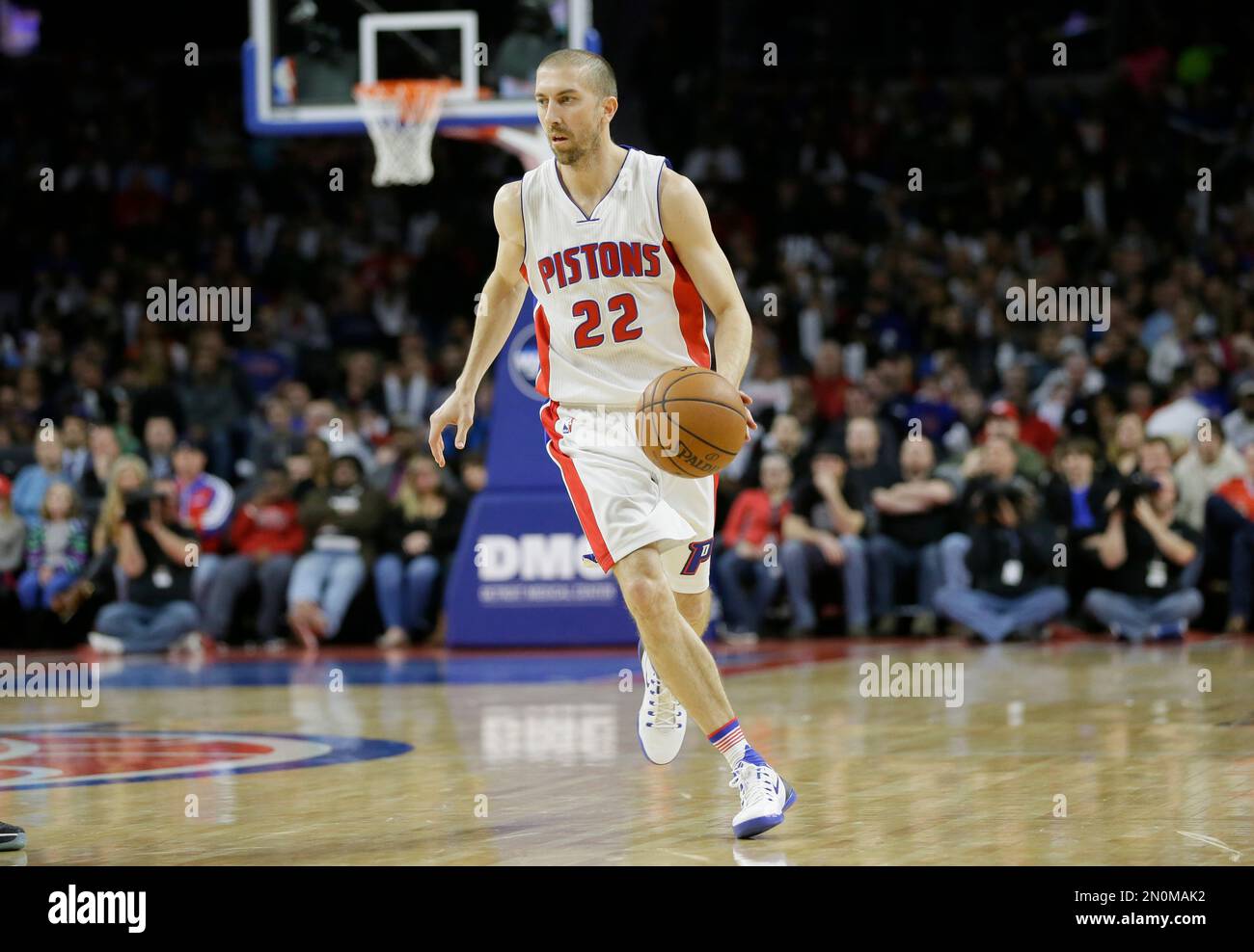 Detroit Pistons guard Steve Blake dibbles during the first half of an