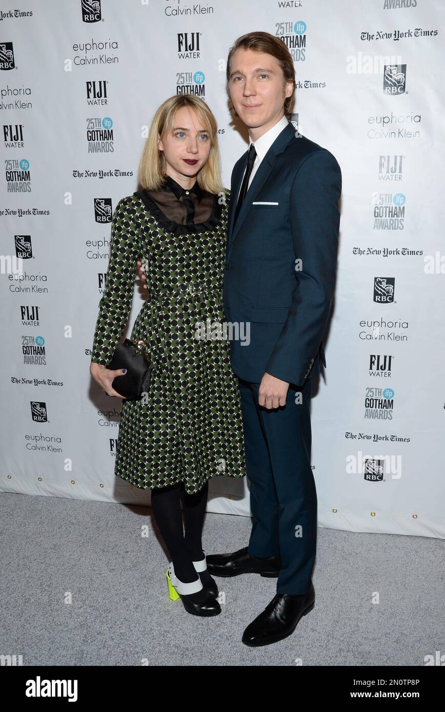 Actress Zoe Kazan and boyfriend actor Paul Dano attend The Independent ...