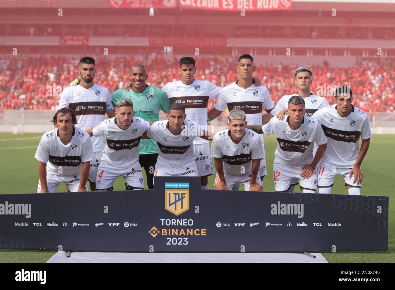 Buenos Aires, Argentina, 5th Feb 2023, Team of Platense before the match for the 2nd round of Argentina´s Liga Profesional de Fútbol Binance Cup at Libertadores Stadium (Photo: Néstor J. Beremblum) Credit: Néstor J. Beremblum/Alamy Live News Stock Photo