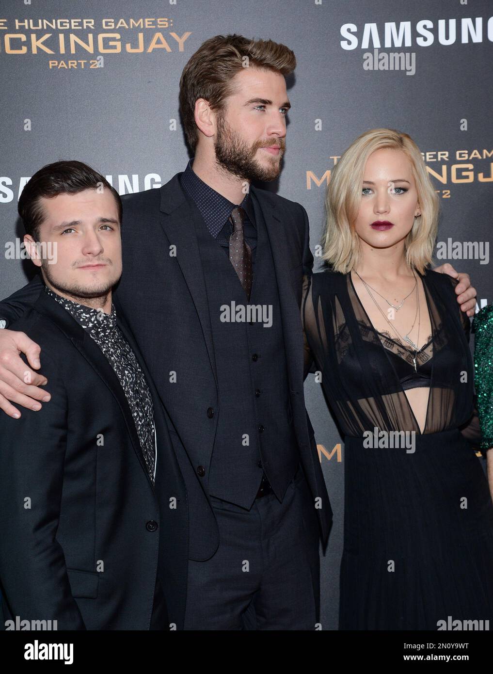 Josh Hutcherson And Jennifer Lawrence Mockingjay