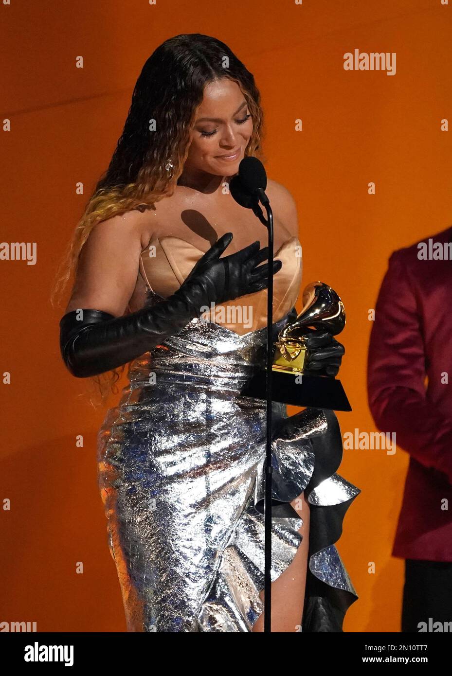 Beyonce Accepts The Award For Best Dance electronic Music Album For beyonce-accepts-the-award-for-best-dance-electronic-music-album-for