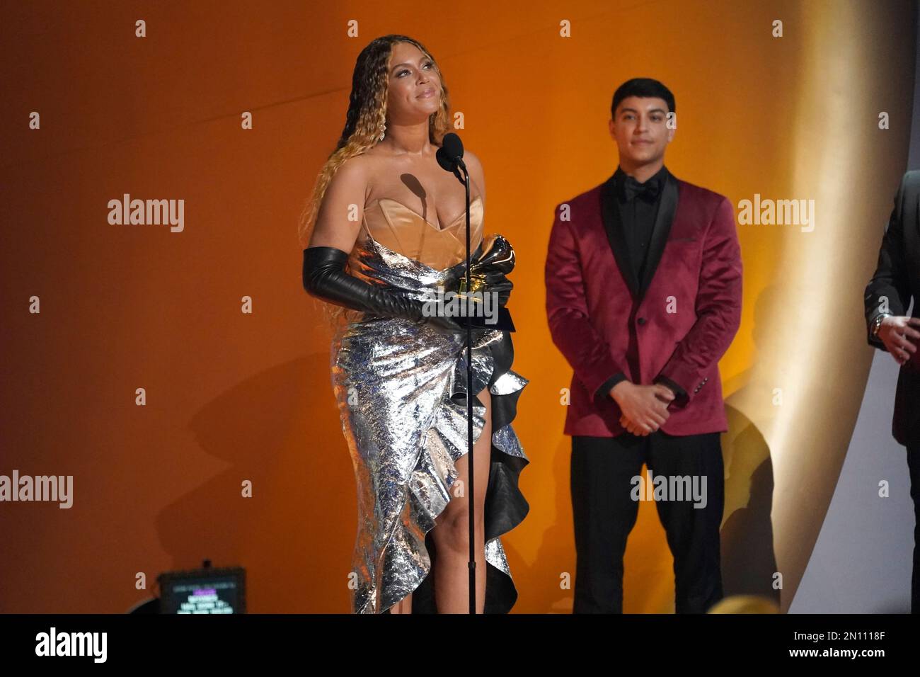 Beyonce accepts the award for best dance/electronic music album for