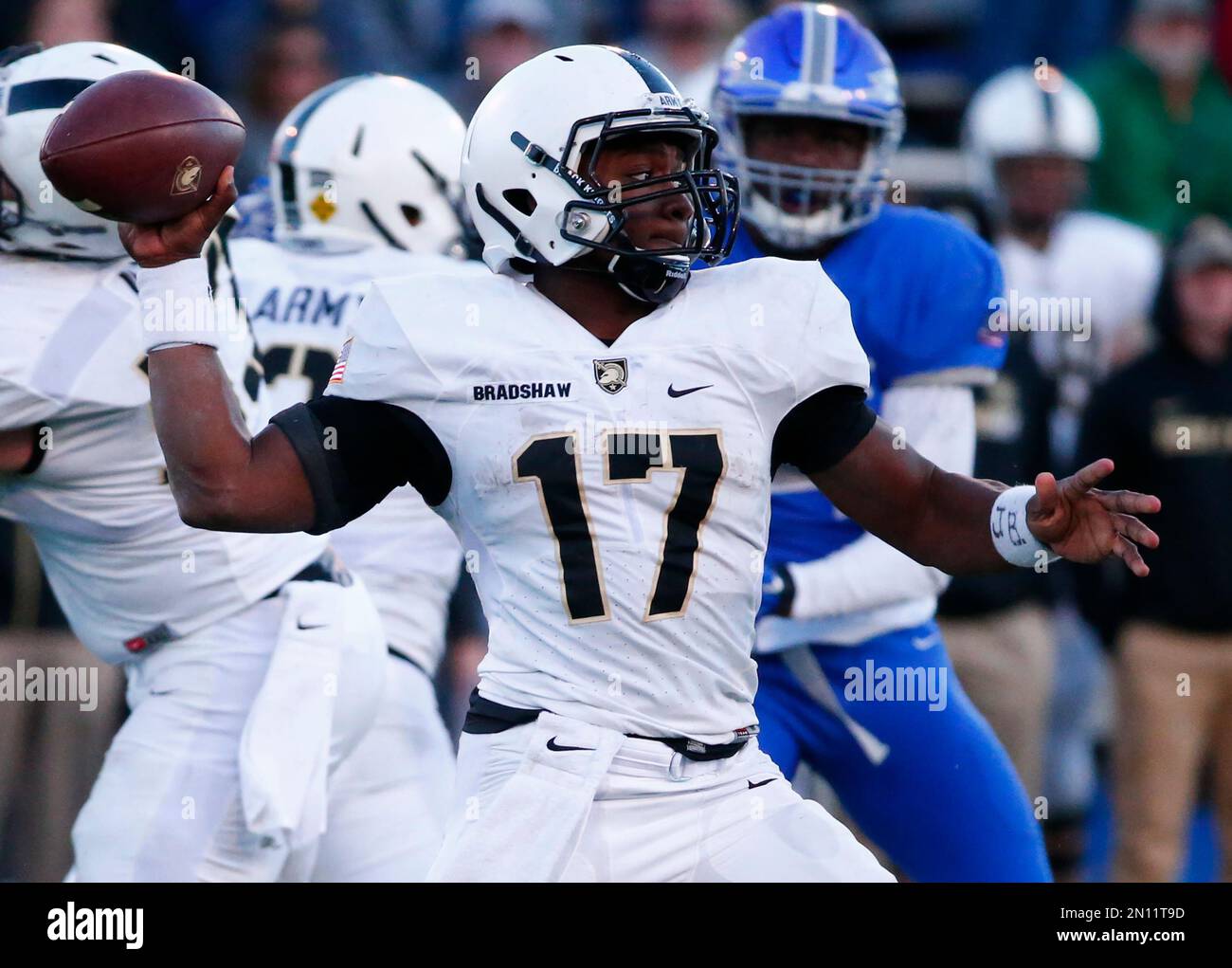 Army quarterback Ahmad Bradshaw (17) throws against Air Force during