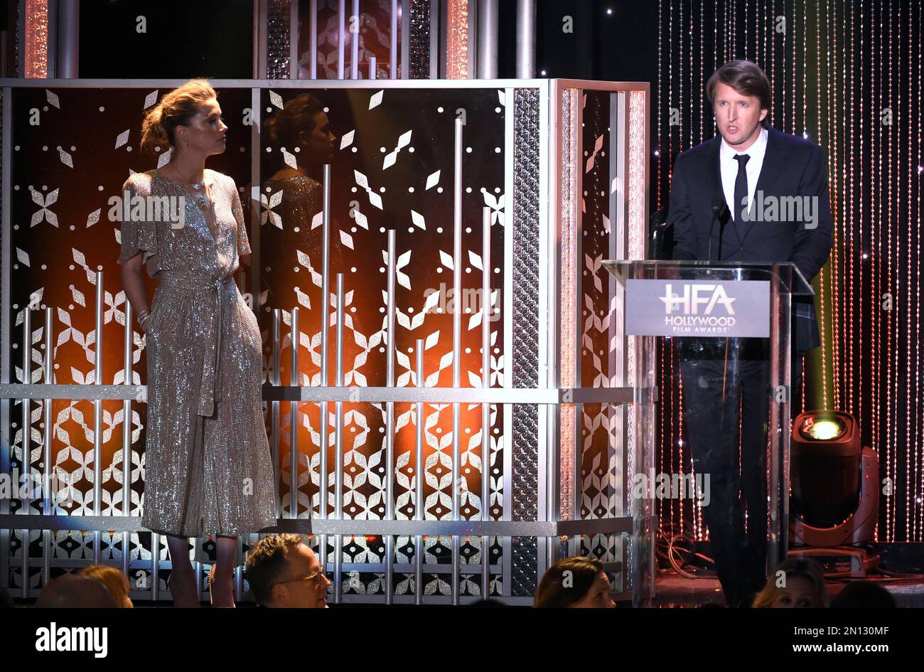 Tom Hooper Accepts The Hollywood Director Award For The Danish Girl tom-hooper-accepts-the-hollywood-director-award-for-the-danish-girl