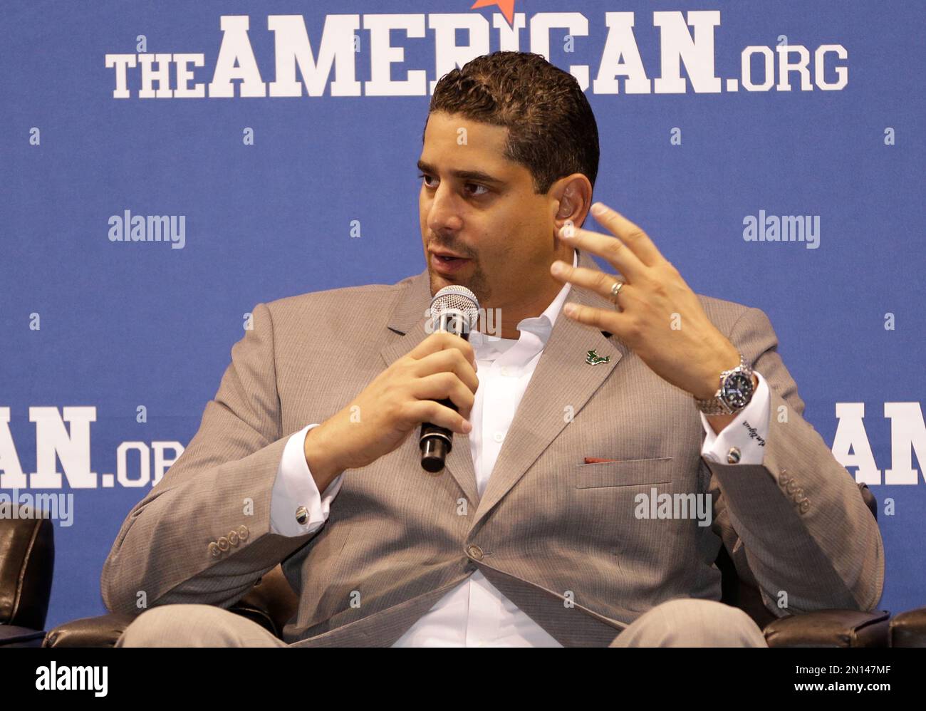 South Florida head coach Orlando Antigua answers a question during the  American Athletic Conference NCAA college basketball media day, Tuesday,  Oct. 27, 2015, in Orlando, Fla. (AP Photo/John Raoux Stock Photo - Alamy