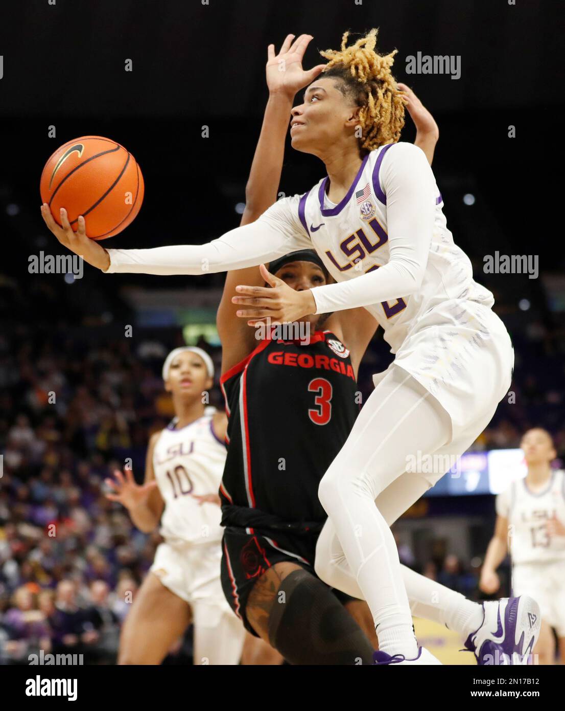 LSU Lady Tigers guard Jasmine Carson (2) shoots a layup against