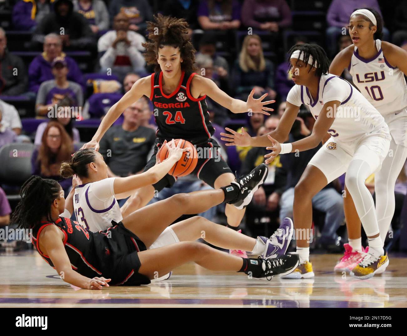 Baton Rouge, USA. 02nd Feb, 2023. LSU Lady Tigers guard Last-Tear Poa (13) passes the ball while on the floor to LSU Lady Tigers forward Sa'Myah Smith (5) during a women's college basketball game at the Pete Maravich Assembly Center in Baton Rouge, Louisiana on Thursday, February 2, 2023. (Photo by Peter G. Forest/Sipa USA) Credit: Sipa USA/Alamy Live News Stock Photo