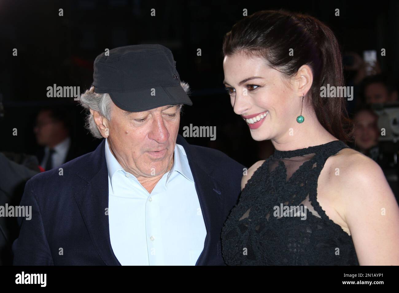 robert de niro anne hathaway