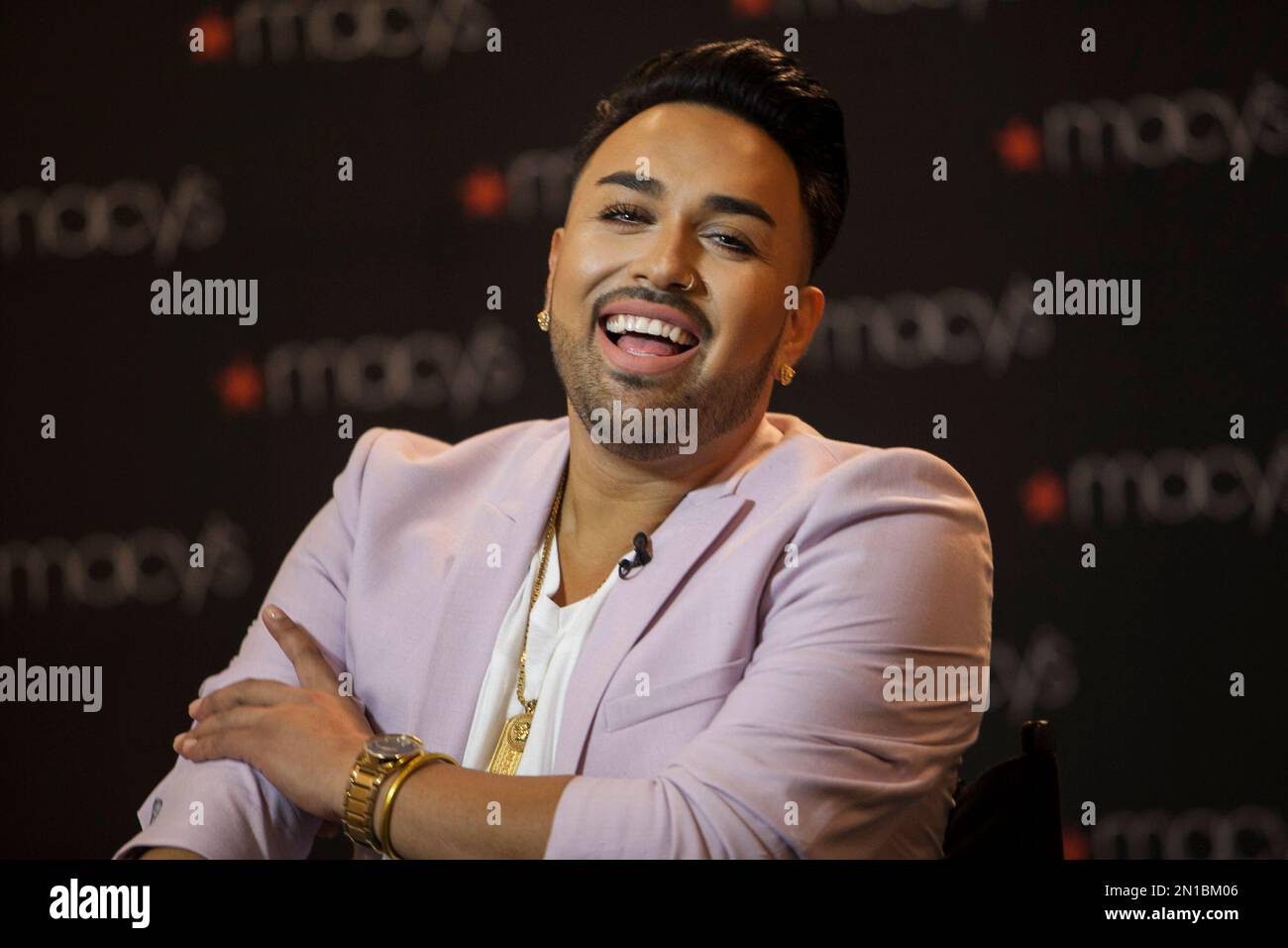 https://www.alamy.com/licenses-and-pricing/?v=1