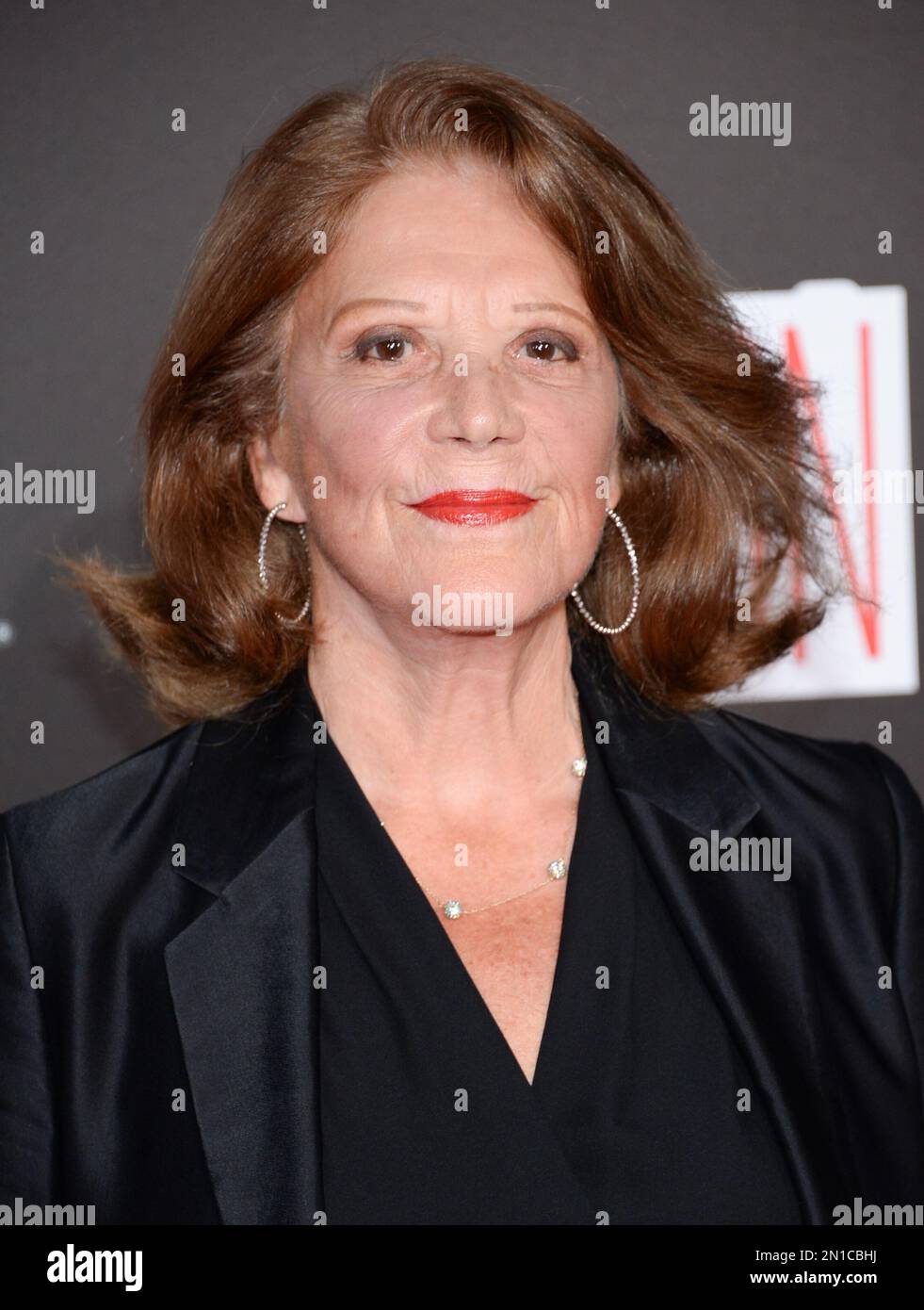 Actress Linda Lavin attends the premiere of "The Intern" at the