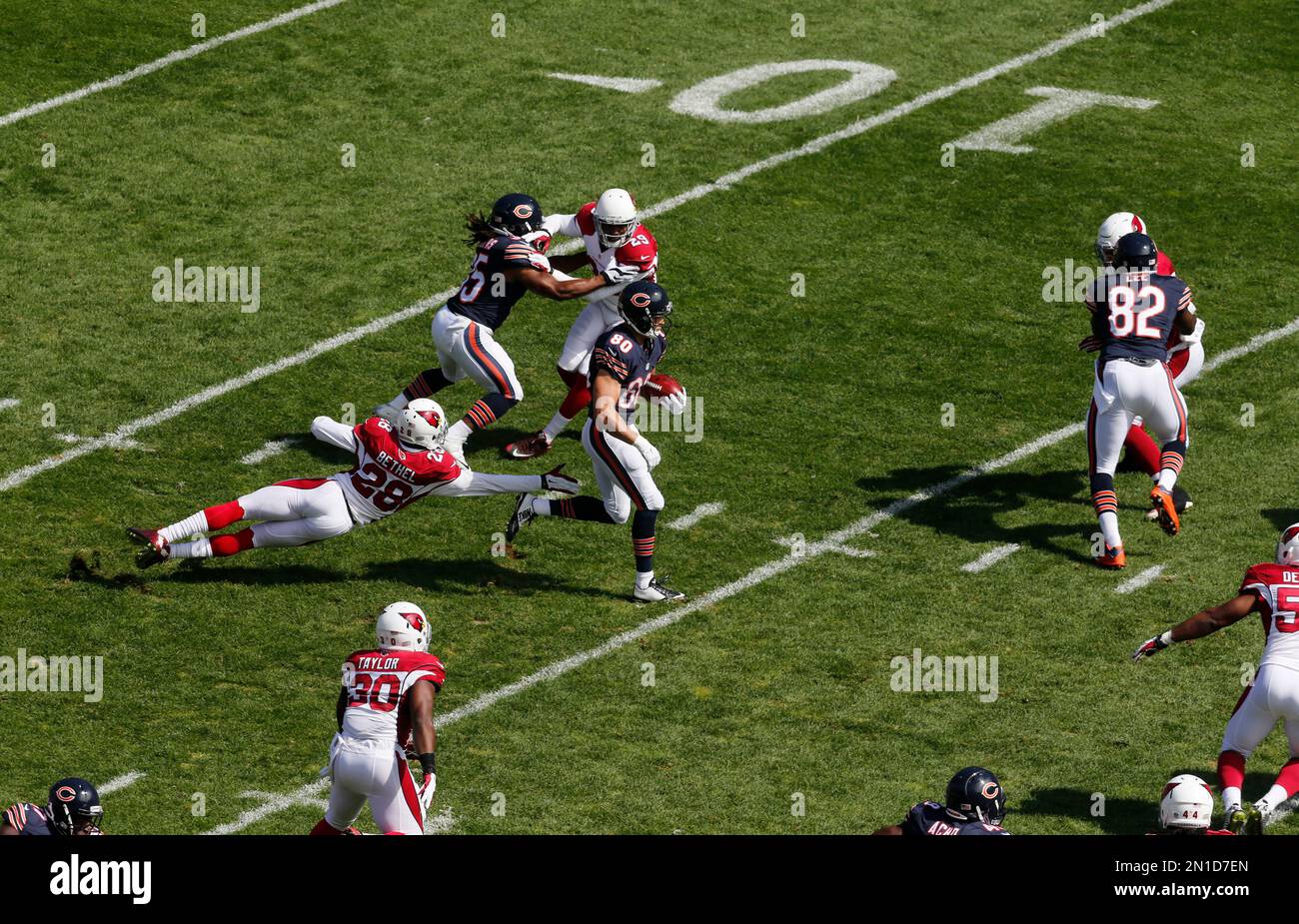 Chicago Bears wide receiver Marc Mariani 80 returns a kickoff