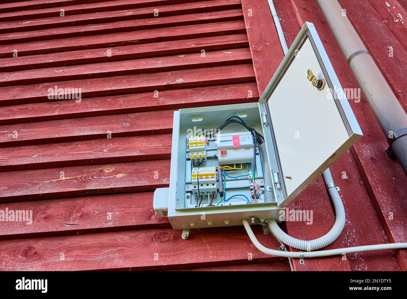 External consumer unit, electrical distribution board with electric