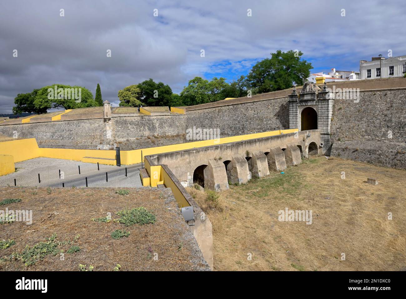 The Olivenca inner gate, Elvas, UNESCO World Heritage Site, Alentejo ...
