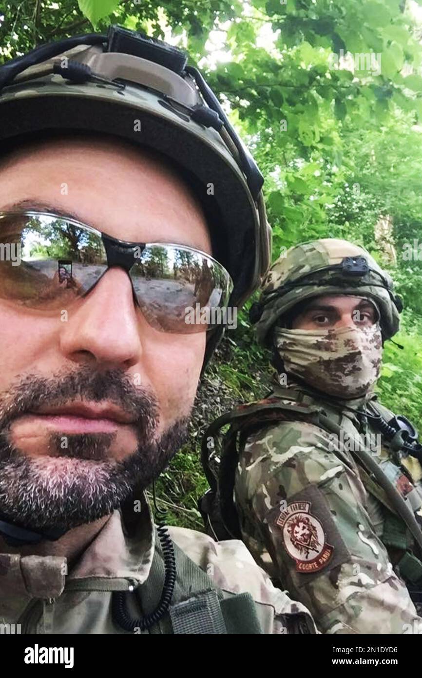 soldier selfie while he is fighting war Stock Photo Alamy