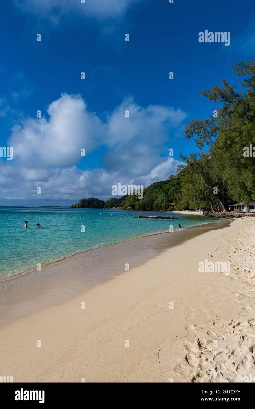 White sand beach, Aukena island, Gambier archipelago, French Polynesia, South Pacific, Pacific Stock Photo