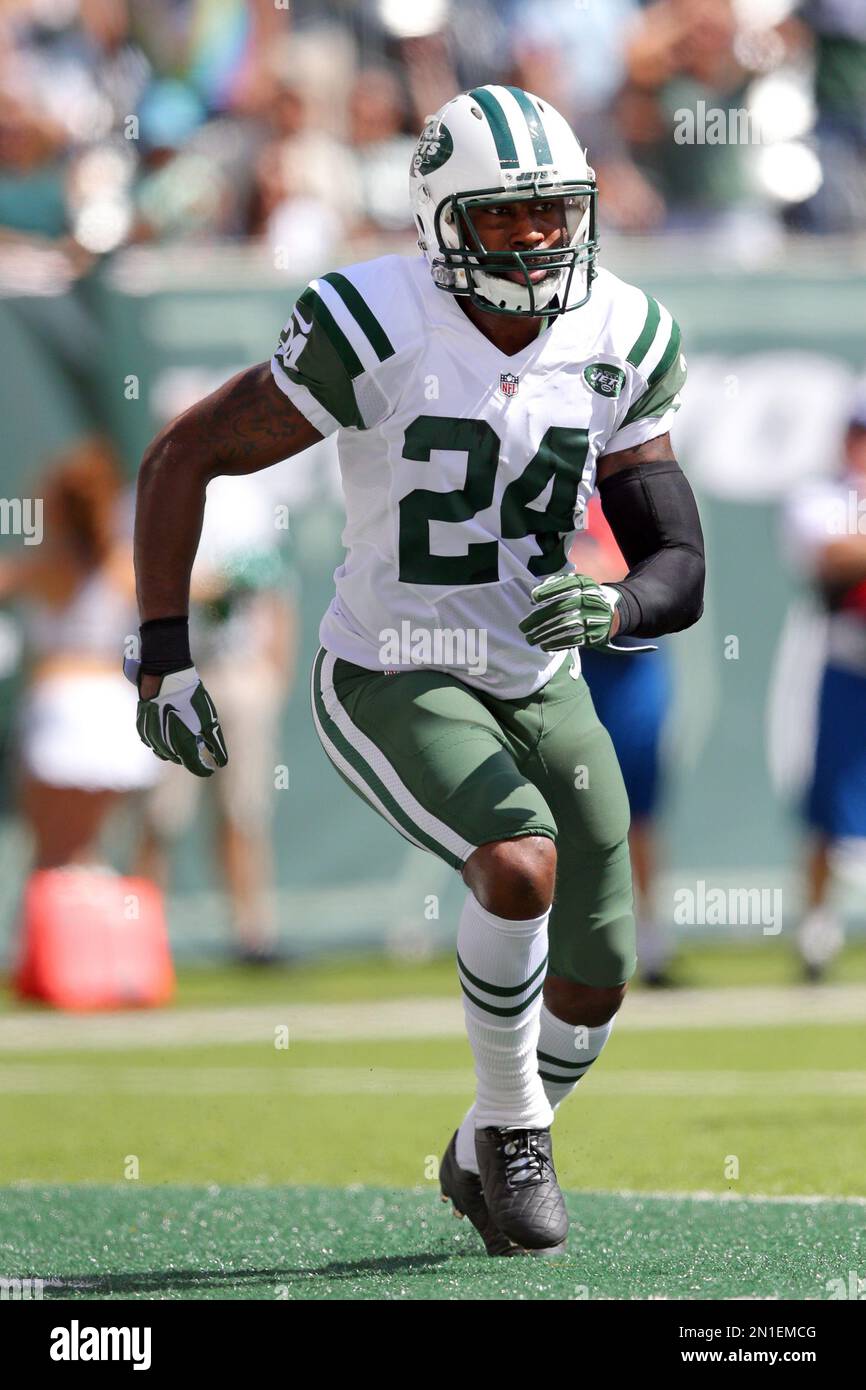 New York Jets corner back Darrelle Revis #24 during an NFL game against ...
