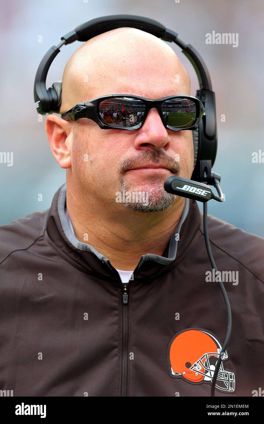 Cleveland Browns head coach Mike Pettine during an NFL game against the ...