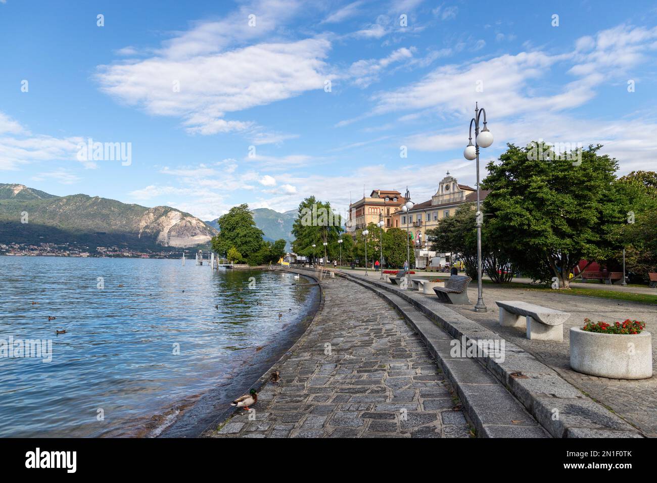 Verbania pallanza hi-res stock photography and images - Alamy