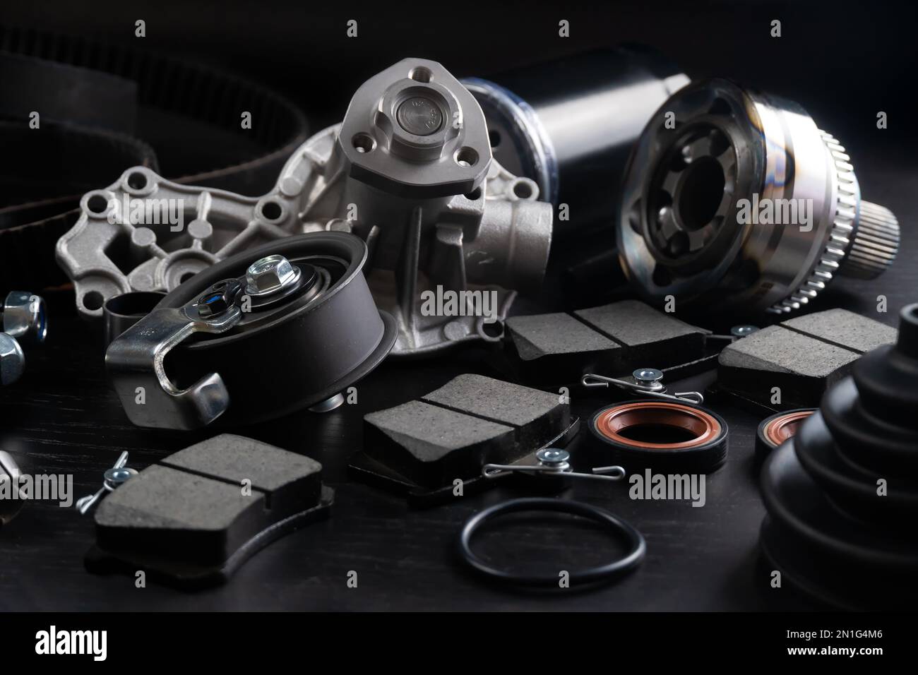 Angular velocity hinge hires stock photography and images Alamy