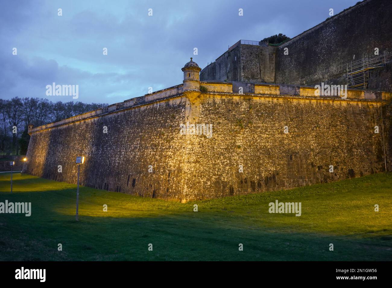 Old city walls and bulwarks of the grand fortified citadel, the star-shaped Ciudadela, Citadel of Pamplona, Pamplona, Navarre, Spain. Stock Photo