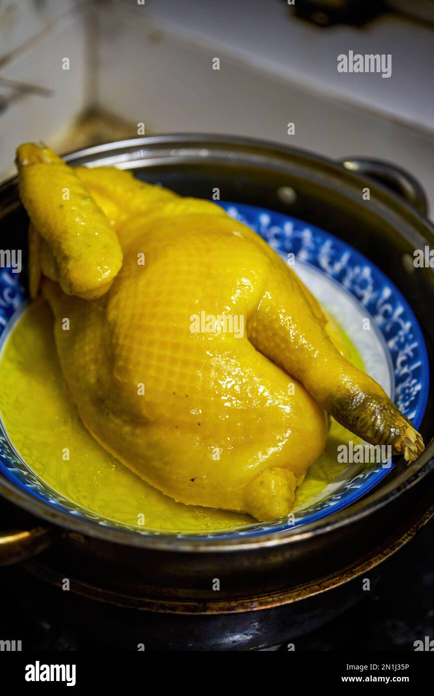 A delicious steamed local chicken in Chinese kitchen Stock Photo Alamy