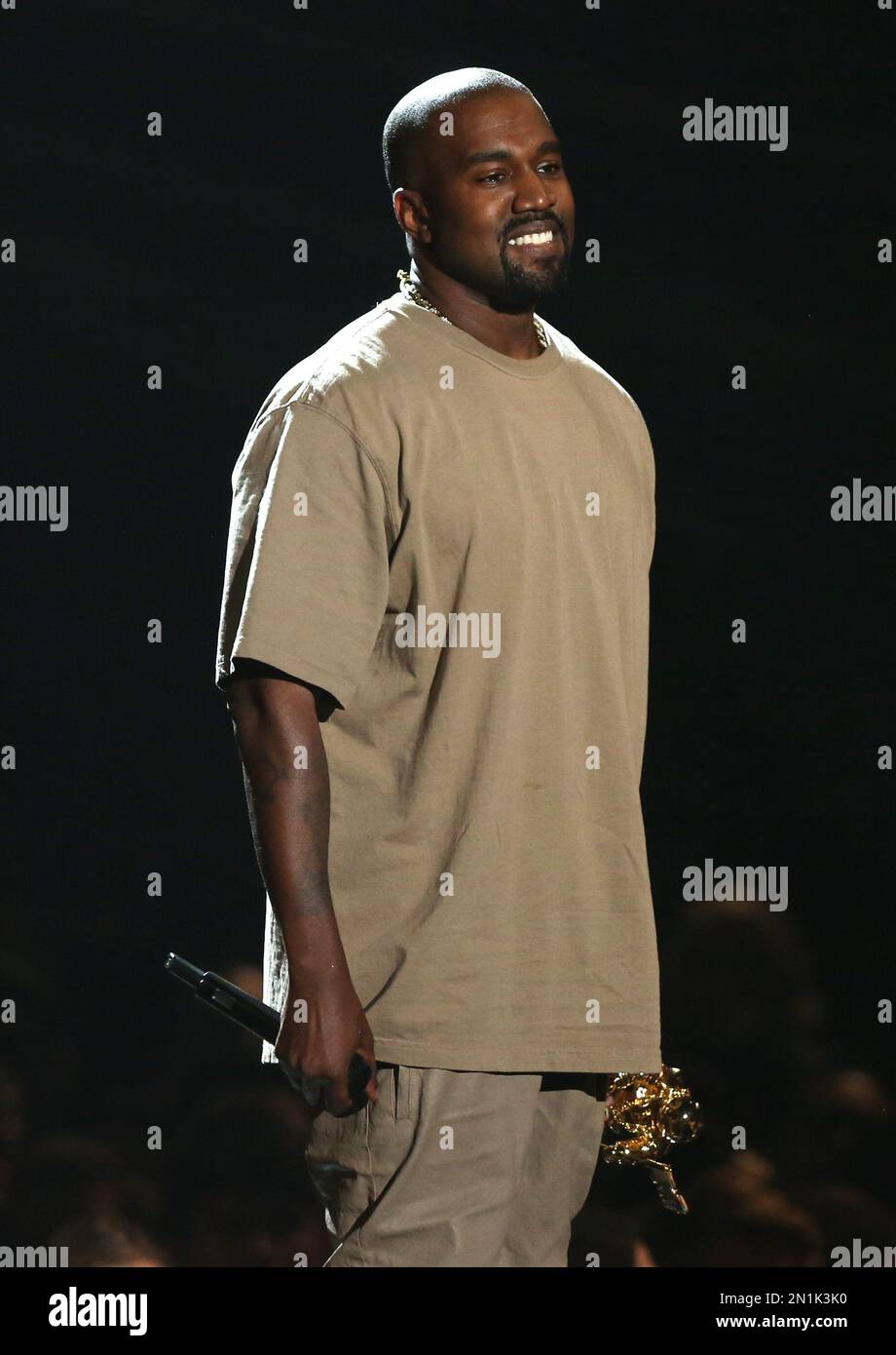 Kanye West accepts the video vanguard award at the MTV Video Music