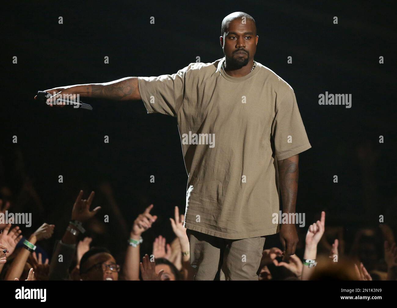 Kanye West accepts the video vanguard award at the MTV Video Music