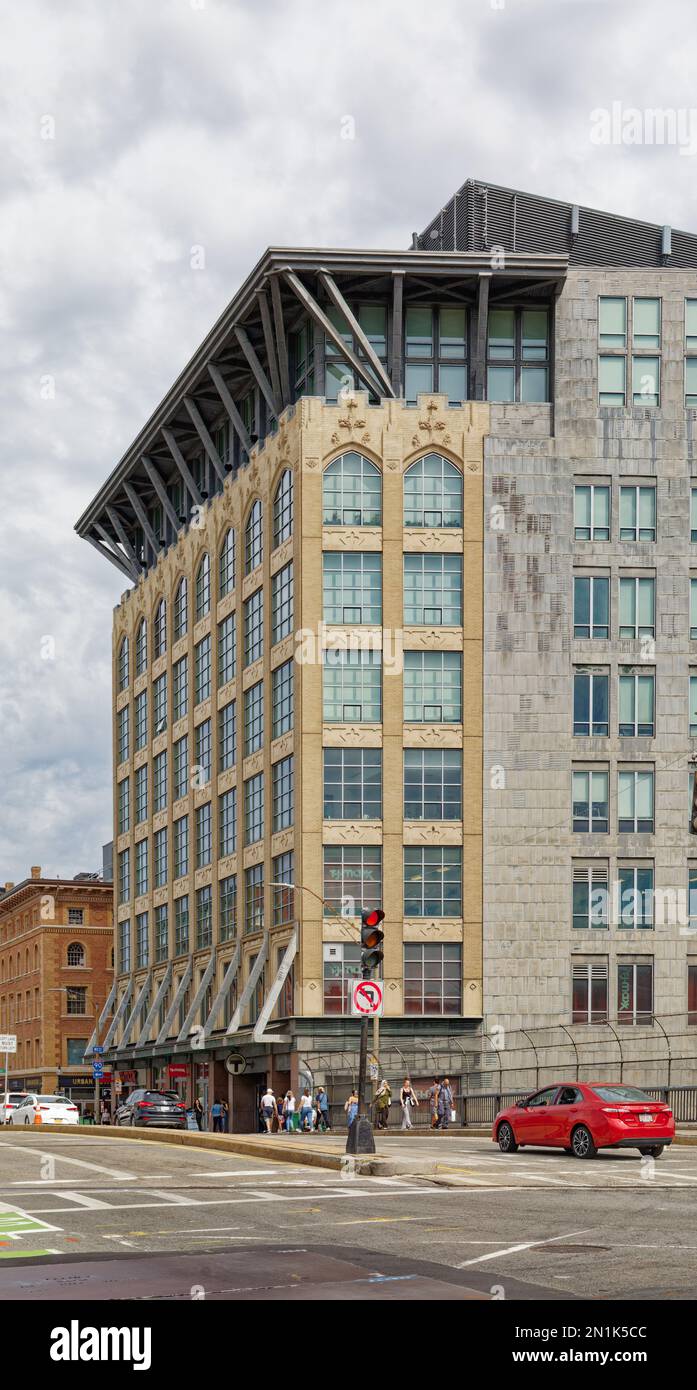 Boston Back Bay 360 Newbury Street, built as offices in 1919, was renovated and expanded in