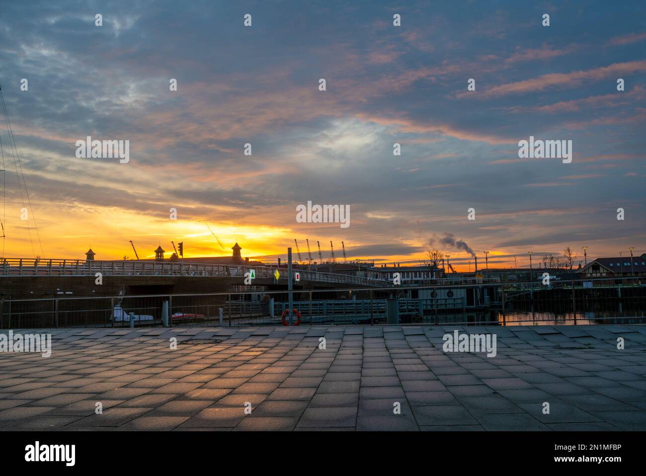 Backplate view hi-res stock photography and images - Alamy
