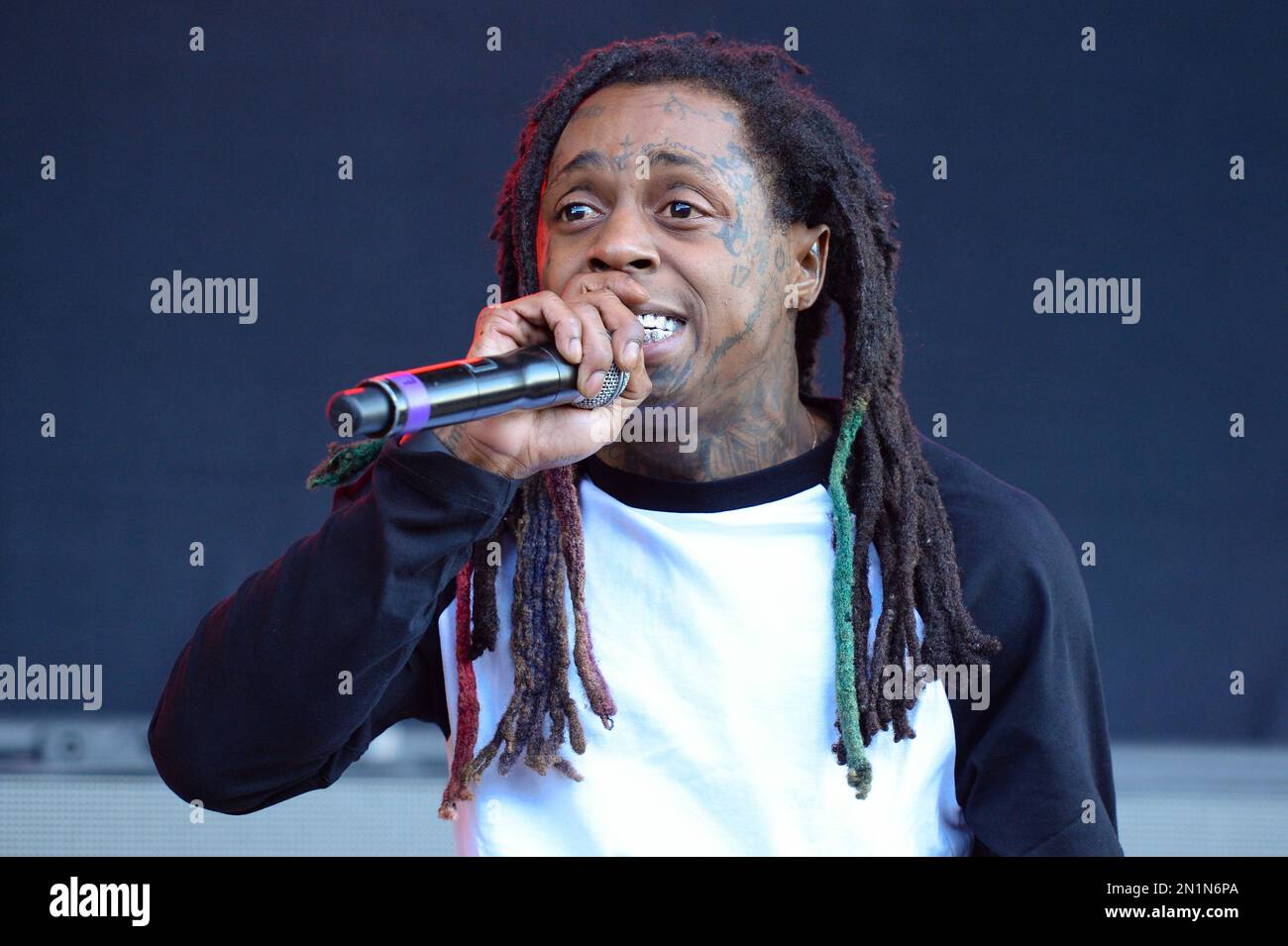 Rapper Lil Wayne performs at the 2015 Billboard Hot 100 Music Festival at  Nikon at Jones Beach Theater on Saturday, Aug. 22, 2015, in Wantagh, N.Y.  (Photo by Scott Roth/Invision/AP Stock Photo - Alamy