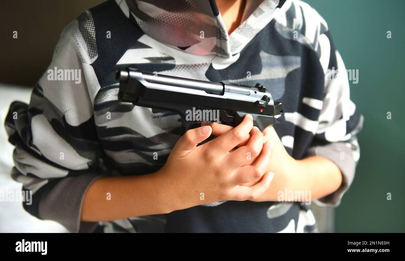 drug dealer with gun Stock Photo Alamy