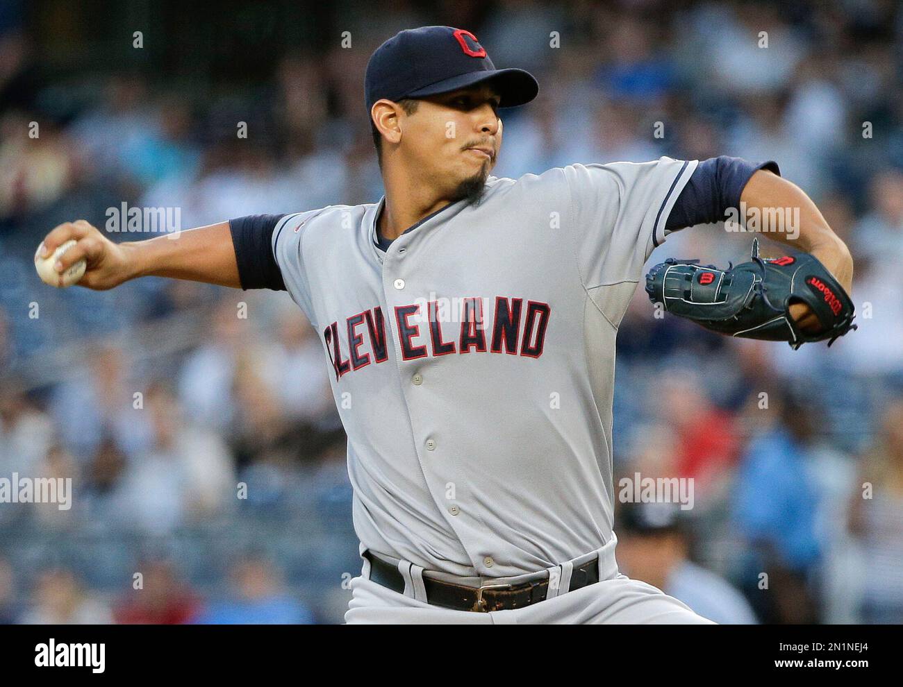 Cleveland Indians top Milwaukee Brewers 6-2 behind Carlos Carrasco