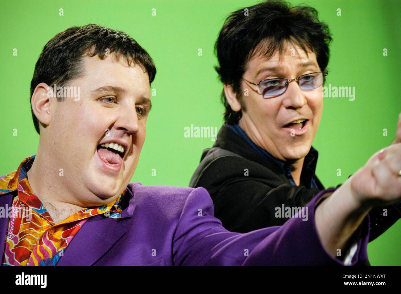 Shakin' Stevens photographed with Peter Kay during the iconic 2005 Comic Relief 'Amarillo' video shoot. Stock Photo