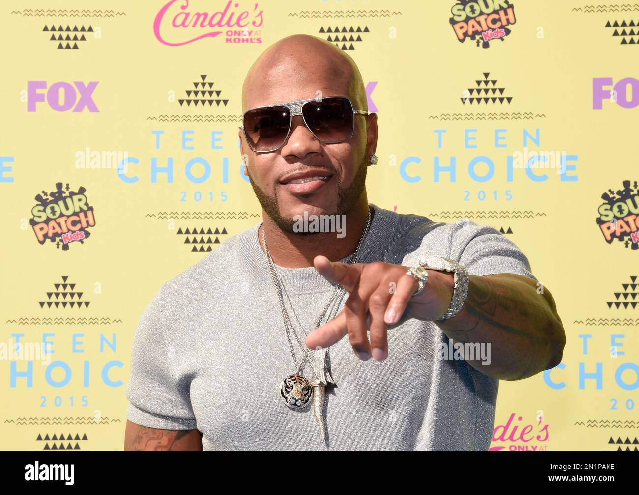 Flo Rida arrives at the Teen Choice Awards at the Galen Center on ...
