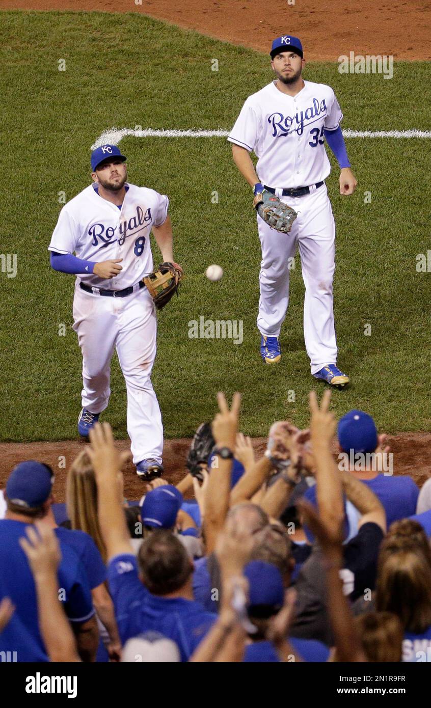 Kansas City Royals Mike Moustakas 8 And Eric Hosmer 35 Toss A Ball