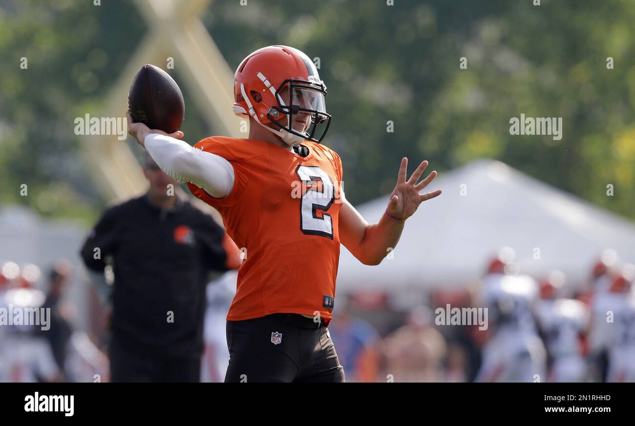 Johnny Manziel resumes throwing in Browns' practice – The Morning Sun