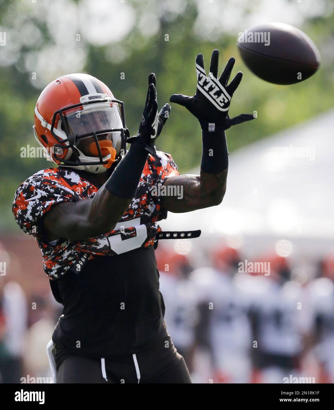 Browns best sale jersey camo