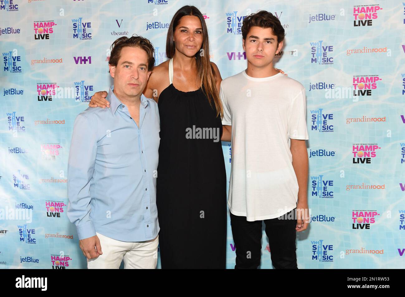 Charlie Walk left Lauren Walk center and Jesse Walk arrive at VH1 #39 s Charlie Walk left Lauren Walk center and Jesse Walk arrive at VH1 #39 s